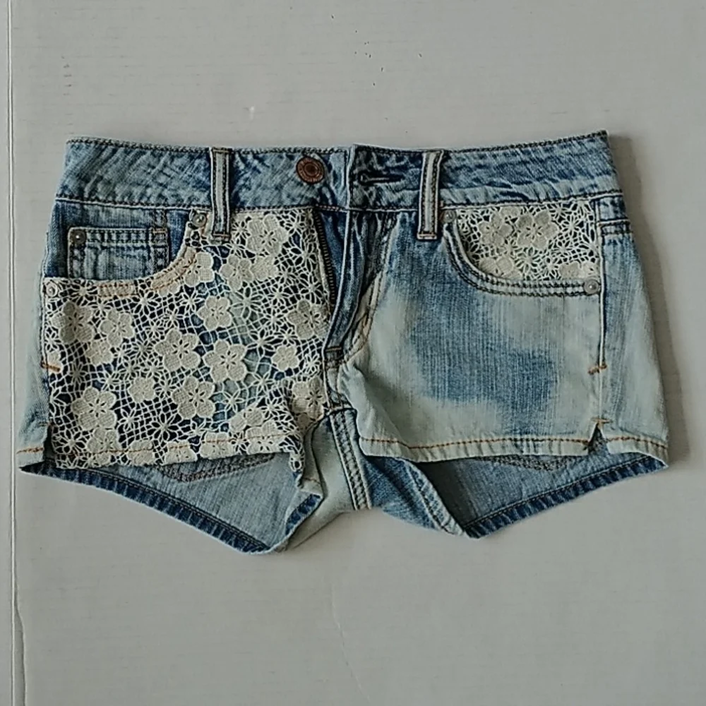 American Eagle Outfitters "Shortie" Denim Lace Shorts sz 00 - Picture 2 of 10